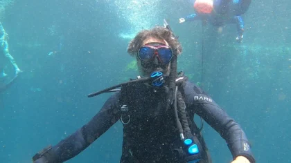 Bubbles for Vets scruba diving