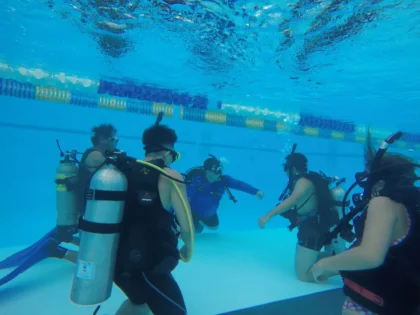 Bubbles for Vets scruba diving